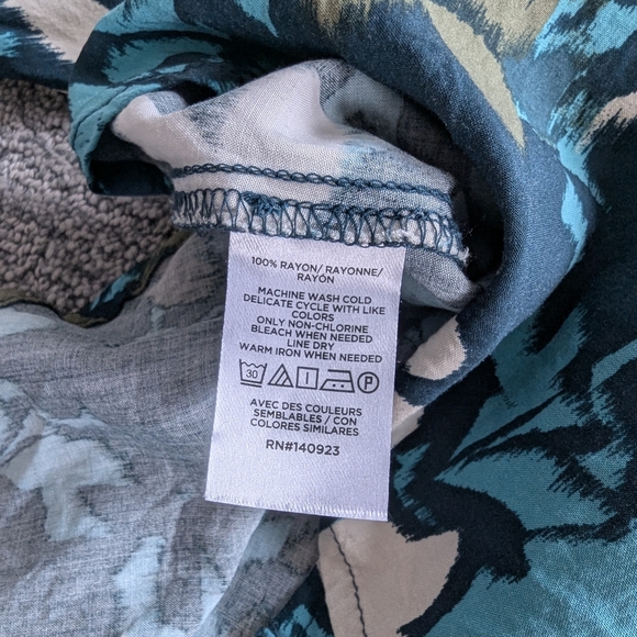 LOFT Floral Flowy Button Up Blouse Top Rayon Long Balloon Sleeve - Picture 8 of 9